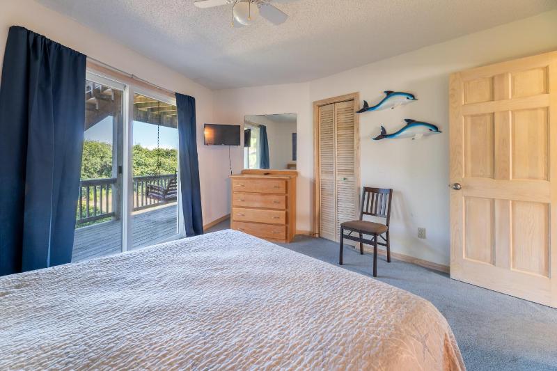 Beachcomber - Corolla Whalehead 250 Yds to Beach Ocean View Pool Hot Tub - image 8