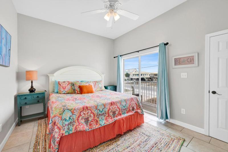 Beachfront Duplex Heated Pool Sleeps 24 - image 45