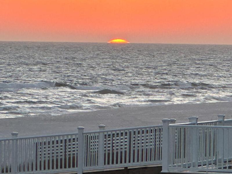 Dolphin View Duplex A Beachfront Pet Friendly - image 8