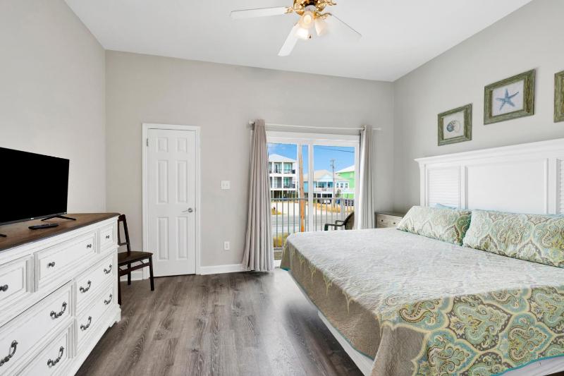 Dolphin View Duplex A Beachfront Pet Friendly - image 11