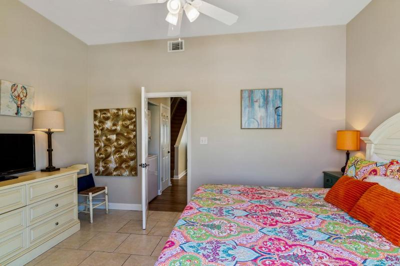 Dolphin View Beachfront Duplex B Pet Friendly - image 3