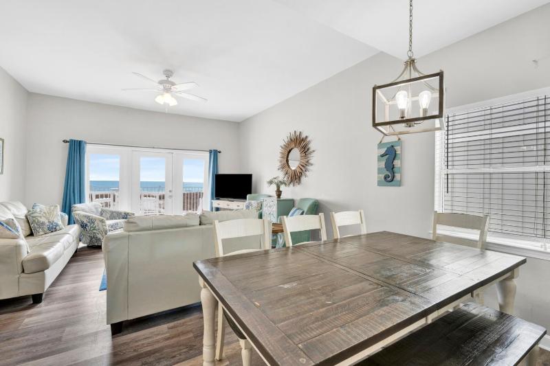 Dolphin View Beachfront Duplex B Pet Friendly - image 9