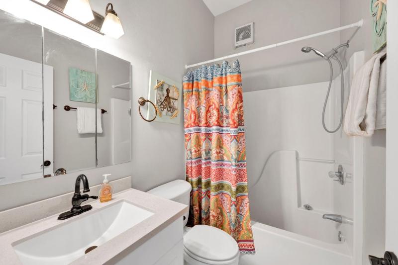 Dolphin View Beachfront Duplex B Pet Friendly - image 14