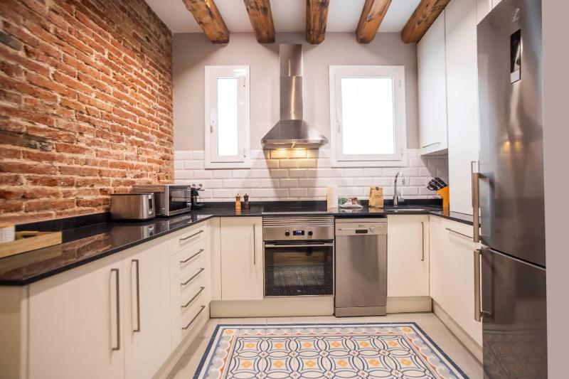 22MAL1074- 2BR and 2BH near sagrada Familia - image 11