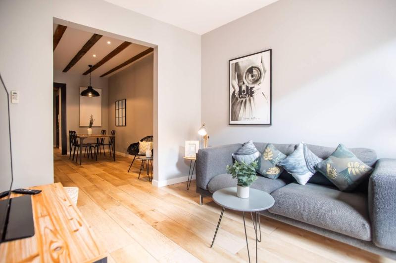 22MAL1074- 2BR and 2BH near sagrada Familia - image 13