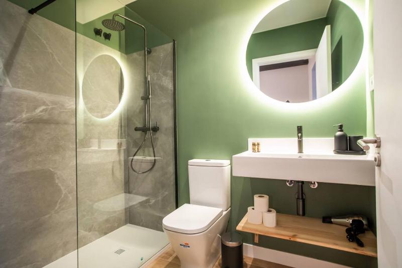 23MAL1075-Beautiful 2BR 2BH near Sagrada Familia - image 6