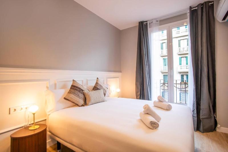 23MAL1075-Beautiful 2BR 2BH near Sagrada Familia - image 13