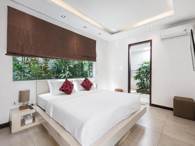 Villa Nala Tropical 3BR Oasis in Seminyak - image 25