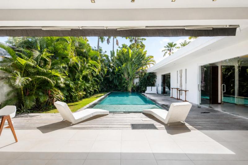 Villa Nala Tropical 3BR Oasis in Seminyak - image 23