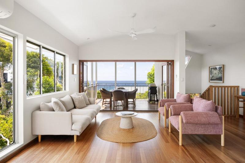 Tranquil Treetop Retreat with Pool and Ocean Views - image 11