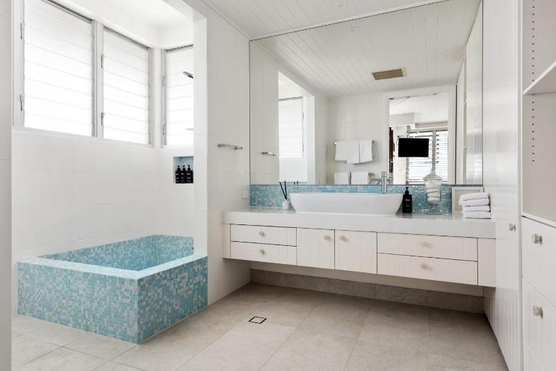 The Beach Shack: Getaway on Sunshine Beach - image 6