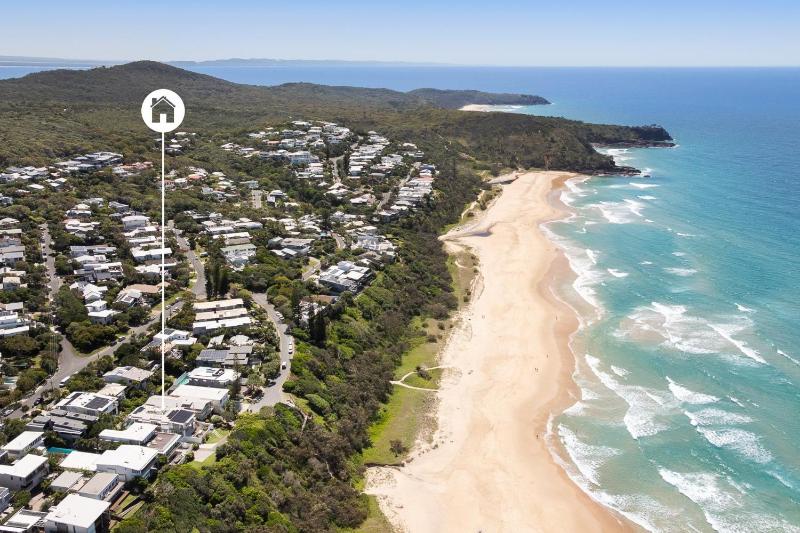 The Beach Shack: Getaway on Sunshine Beach - image 2