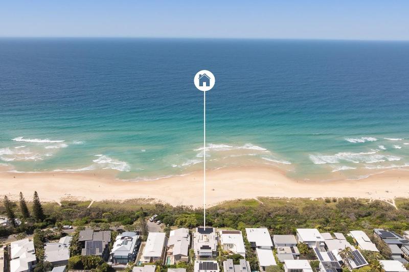 The Beach Shack: Getaway on Sunshine Beach - image 7
