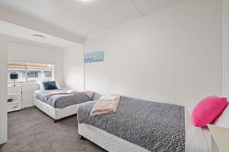 Phillip Island Cottages - image 21
