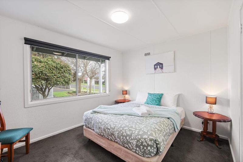 Phillip Island Cottage 6 - image 8