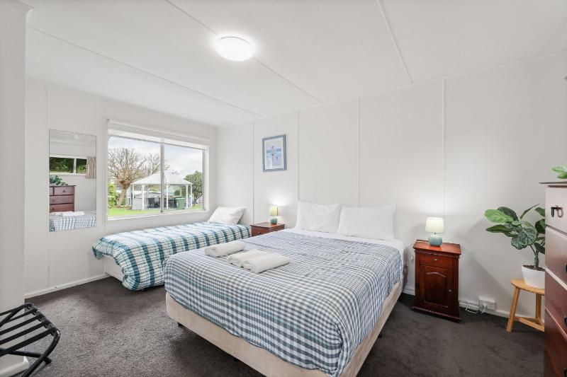 Phillip Island Cottage 3 - image 3