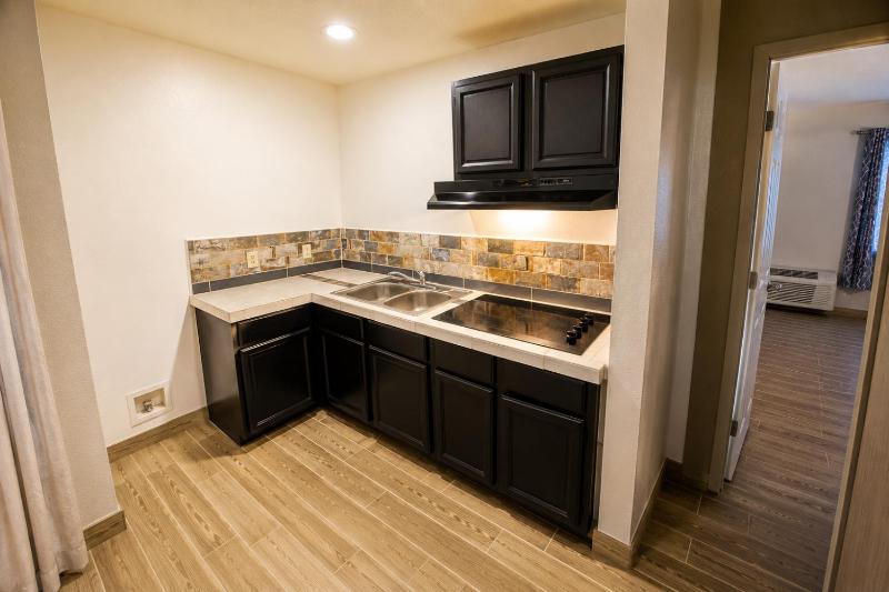 Rose Park Inn & Suites I-10 East San Antonio - image 15
