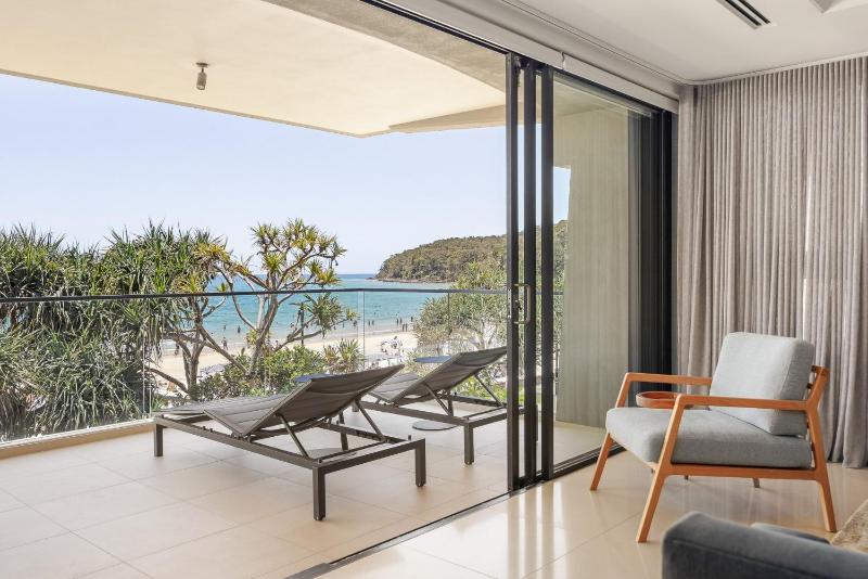 Noosa Court 6 Main Beach Gem - image 3