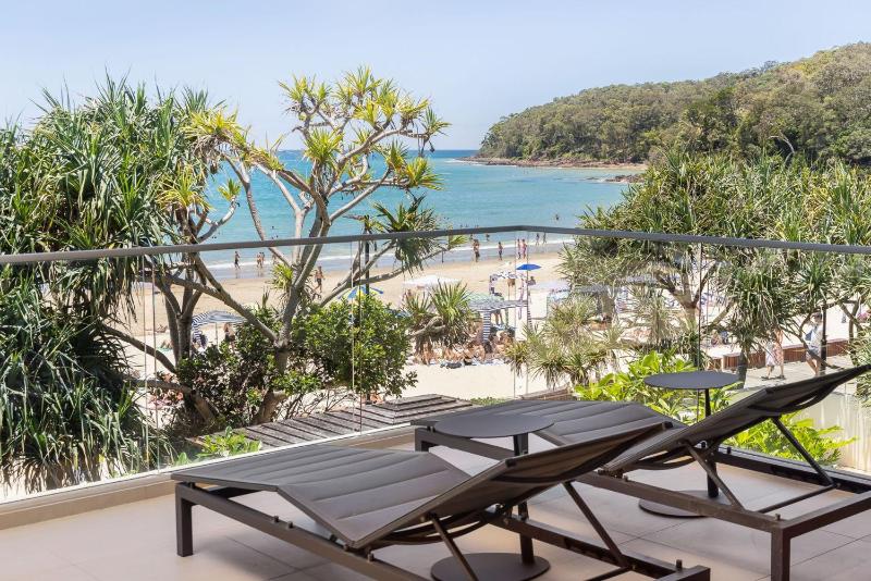 Noosa Court 6 Main Beach Gem - image 4