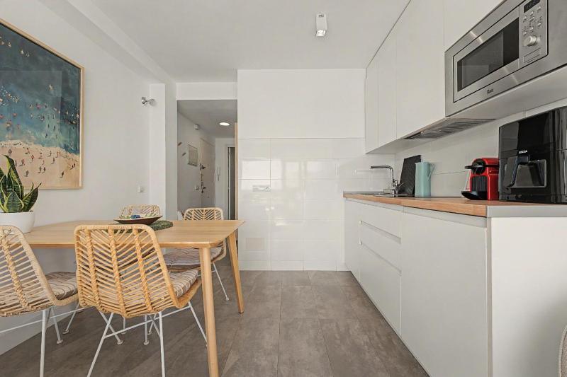 Bonito apartamento vistas al Mar - image 11