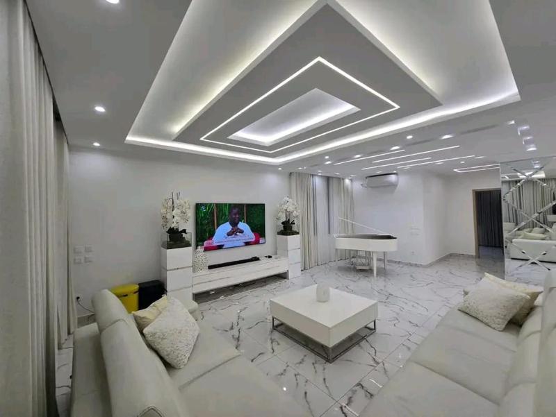 Luxury Modern Residence - image 1