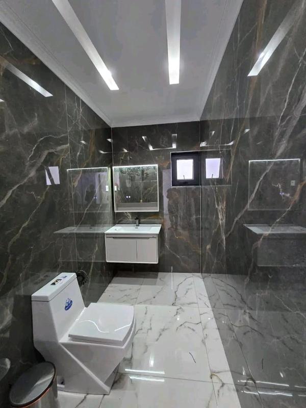 Luxury Modern Residence - image 10