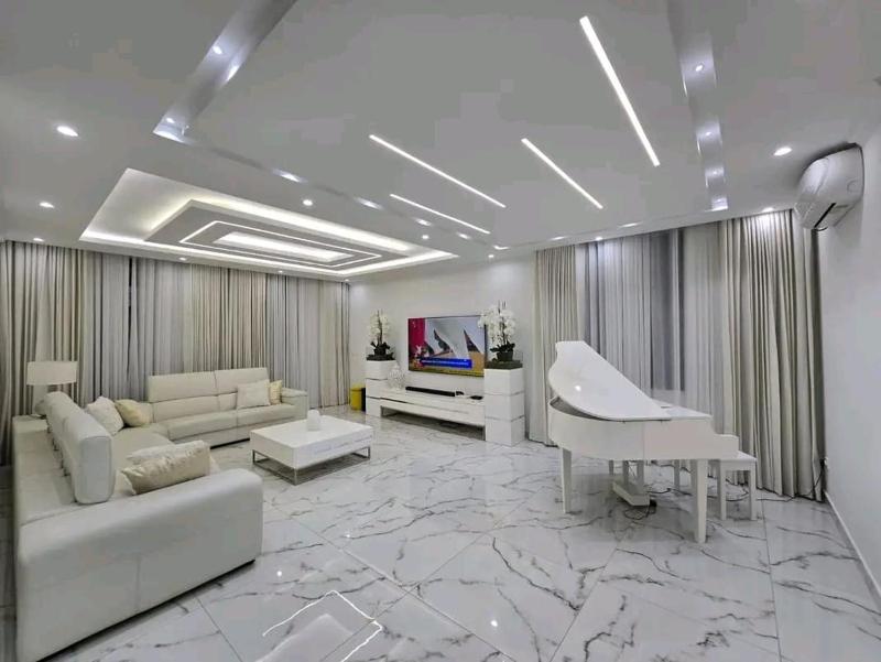 Luxury Modern Residence - image 13
