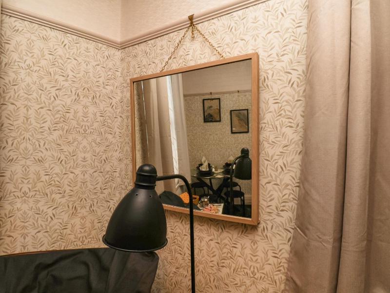 74 Trafalgar Square La Maisonette - image 8