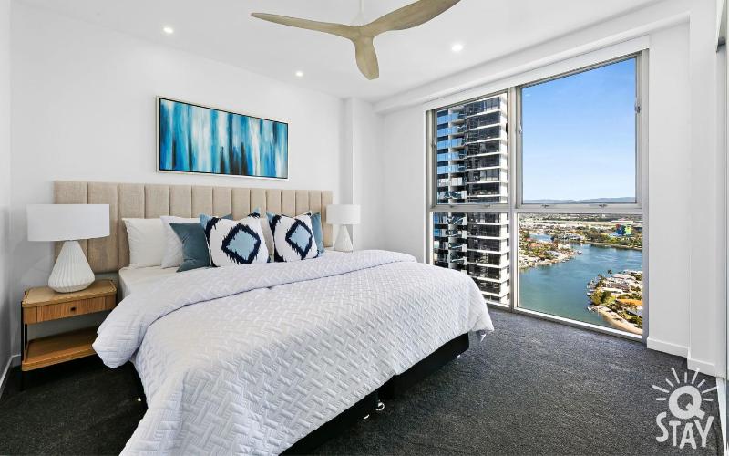 Chevron Renaissance 3 Bedroom Superior Ocean View Unit - image 1
