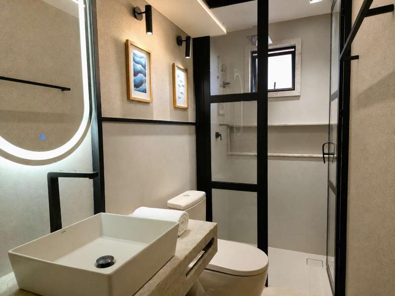 Flat Premium com Cama King a 300 m da Praia do Forte - image 11