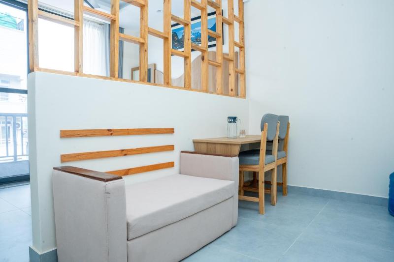 Mount Forest Apartments Inn - image 2