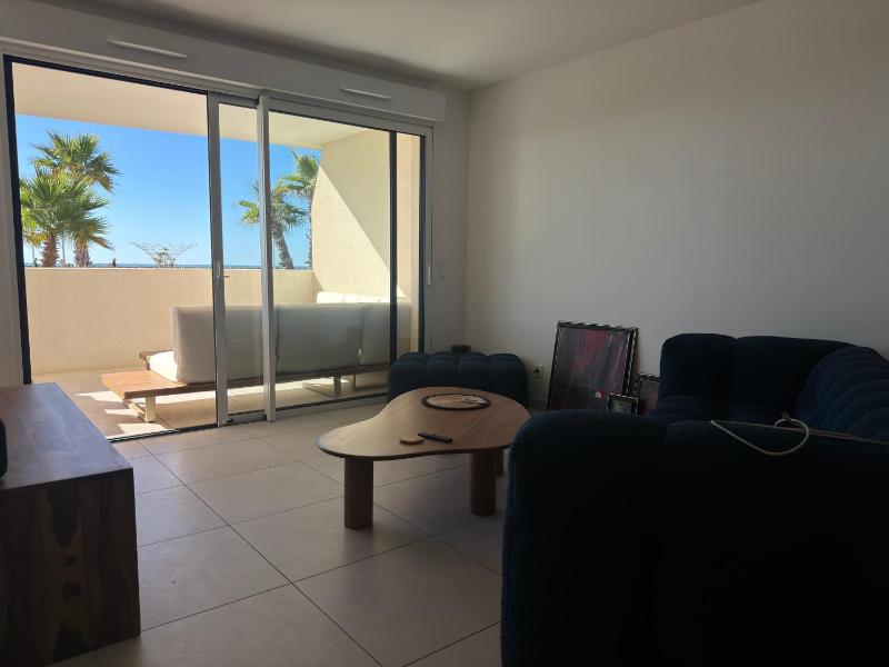 Superbe appartement en bord de mer avec jacuzzi et vue imprenable a Valras Plage - image 2