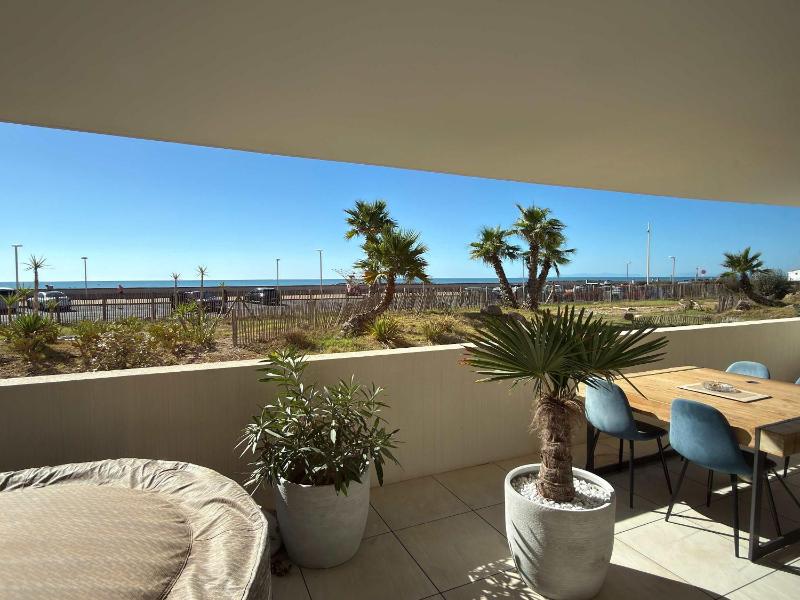 Superbe appartement en bord de mer avec jacuzzi et vue imprenable a Valras Plage - image 11