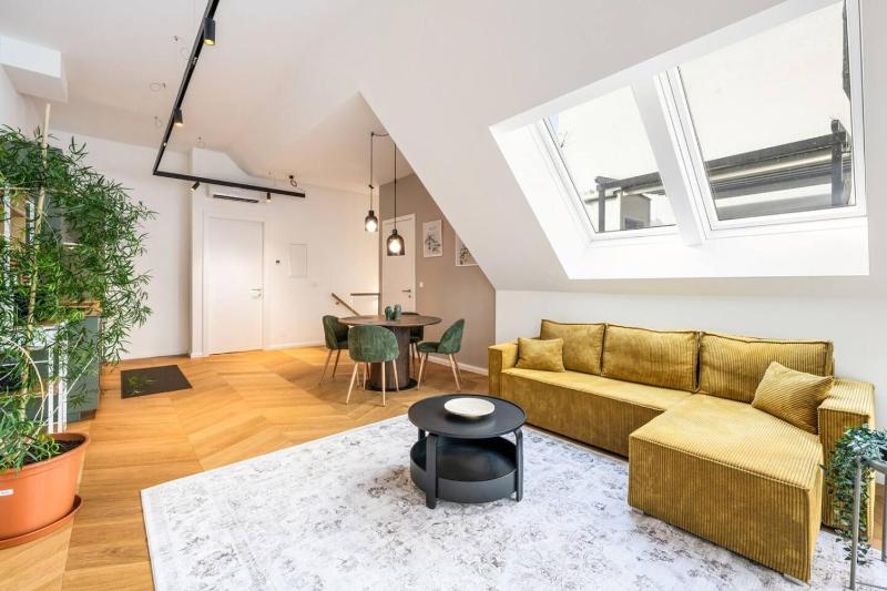 Olive Penthouse with Private Terrace and AC - image 15
