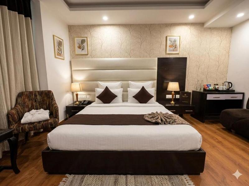Hotel Rajpath Residency 2 Min Walk From Kaushambi Metro Station 3-star hotel Kaushambi Ghaziabad - image 33