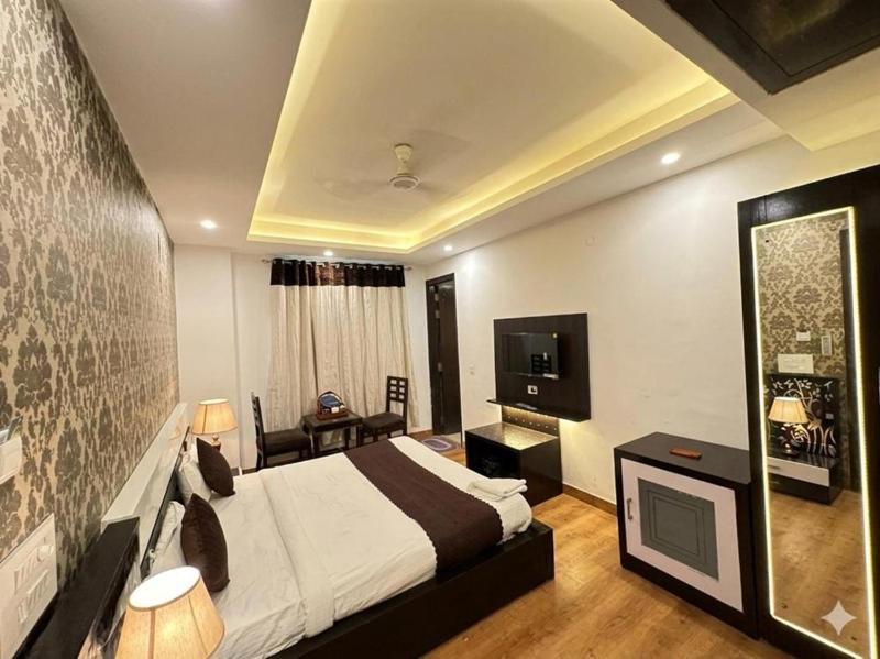 Hotel Rajpath Residency 2 Min Walk From Kaushambi Metro Station 3-star hotel Kaushambi Ghaziabad - image 31
