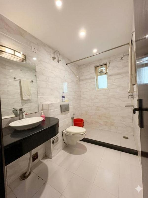Hotel Rajpath Residency 2 Min Walk From Kaushambi Metro Station 3-star hotel Kaushambi Ghaziabad - image 18