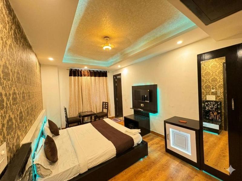 Hotel Rajpath Residency 2 Min Walk From Kaushambi Metro Station 3-star hotel Kaushambi Ghaziabad - image 30