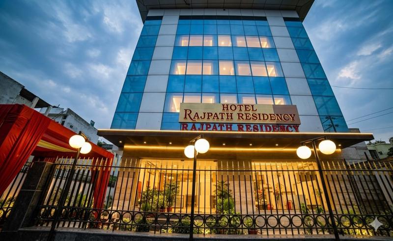 Hotel Rajpath Residency 2 Min Walk From Kaushambi Metro Station 3-star hotel Kaushambi Ghaziabad - image 19