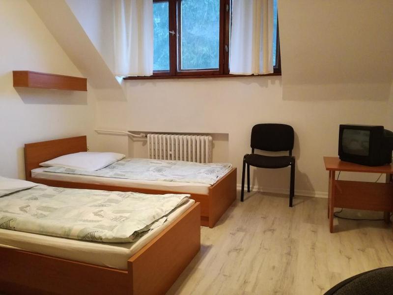Economy Double Room image 2