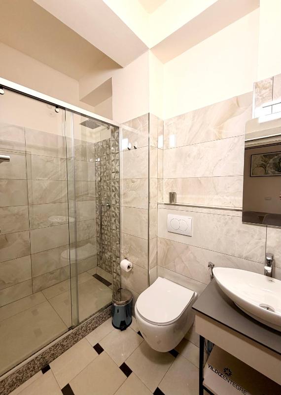 Mejsi Studio Apartment - image 15