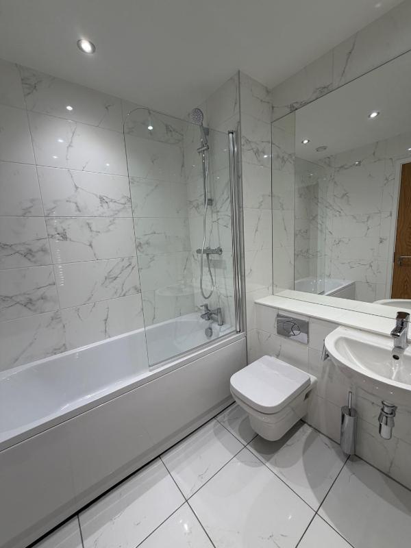 2-Bed - Sleeps 4 - City Centre - image 2
