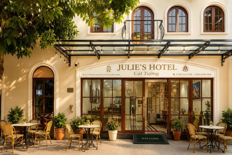 Julies Cát Tường Hotel - image 1