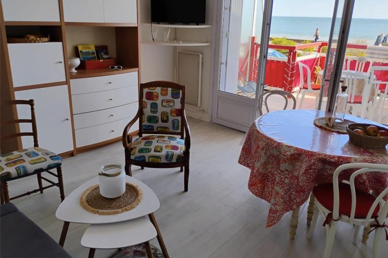 Spacious family nest facing the sea - image 11
