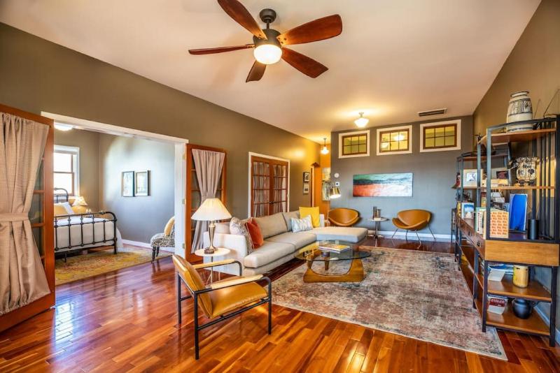 Exquisite One of a Kind Property in Downtown SLC - image 35