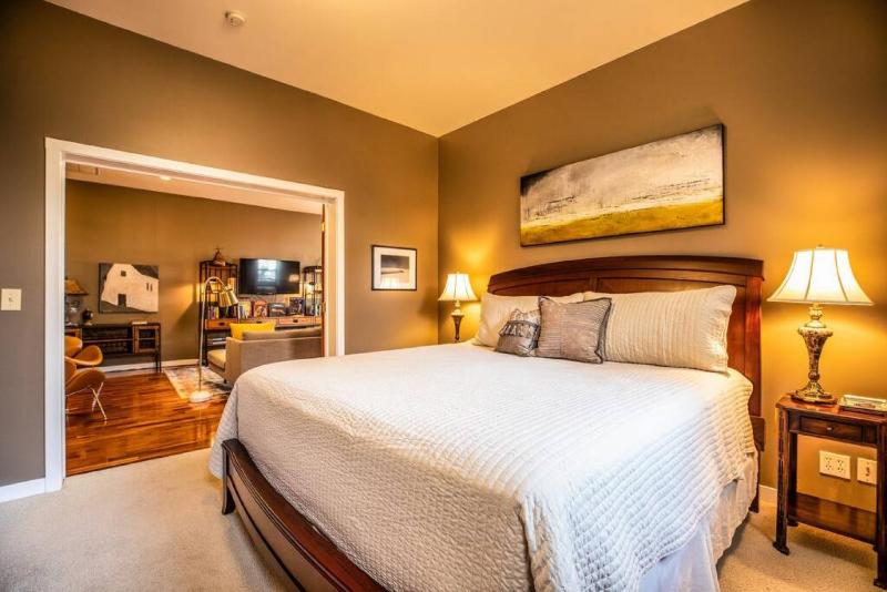 Exquisite One of a Kind Property in Downtown SLC - image 5