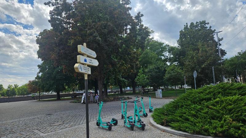 110m2 Old Town Apartment on Danube Promenade 3BR 2BA Up to 9 Guests - image 12
