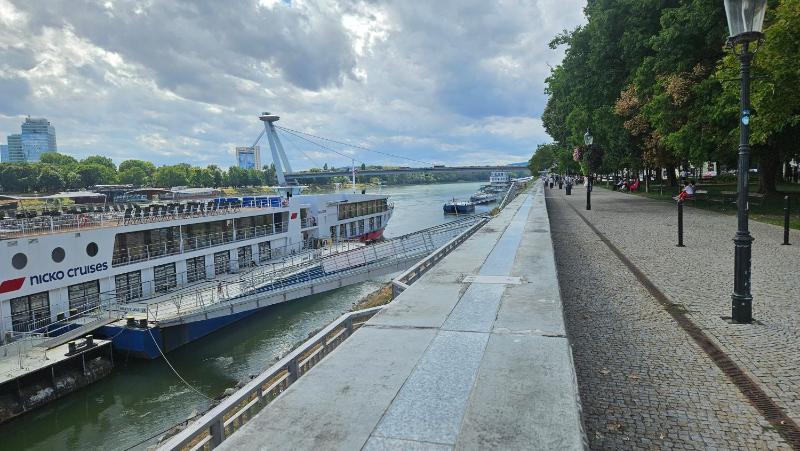 110m2 Old Town Apartment on Danube Promenade 3BR 2BA Up to 9 Guests - image 13