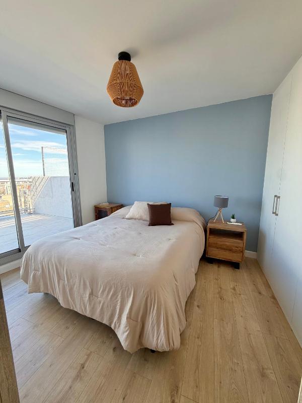 Penthouse a estrenar con amplia terraza - image 9