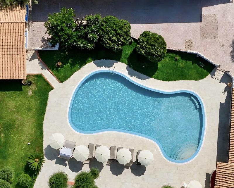 Villa Parisi con piscina - image 44